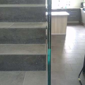 Glasværn på trappe